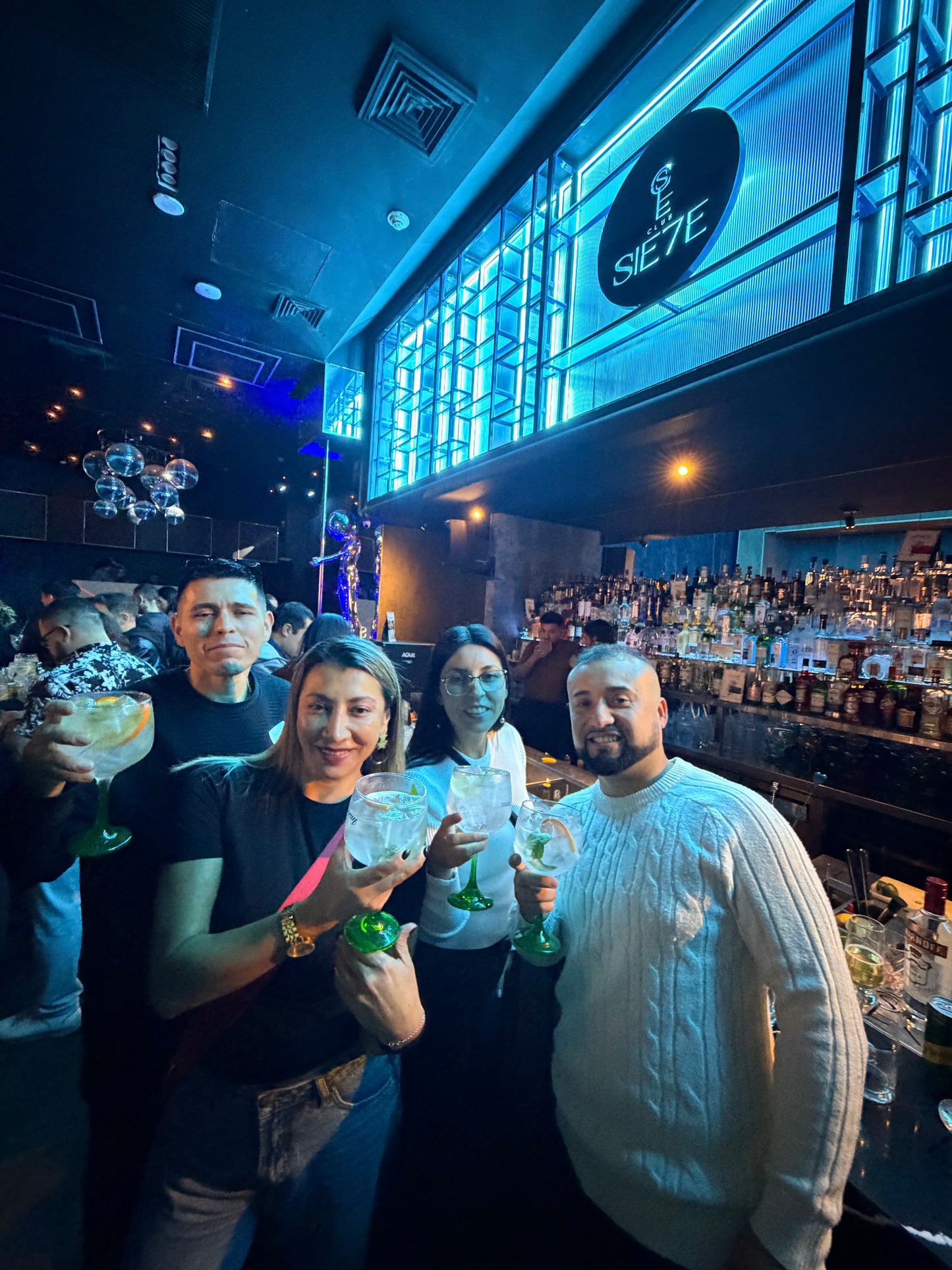 clase de coctelería + fiesta